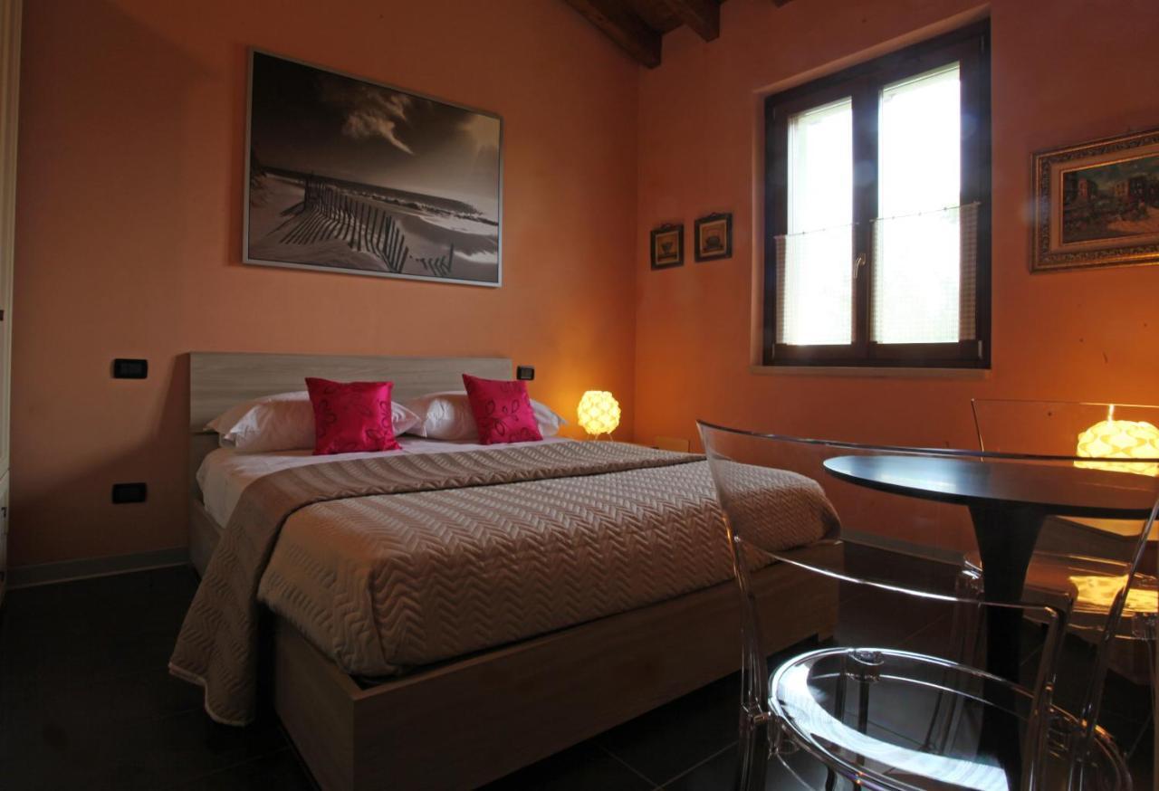 B&B Cascina Quaderna Castenedolo Exterior foto