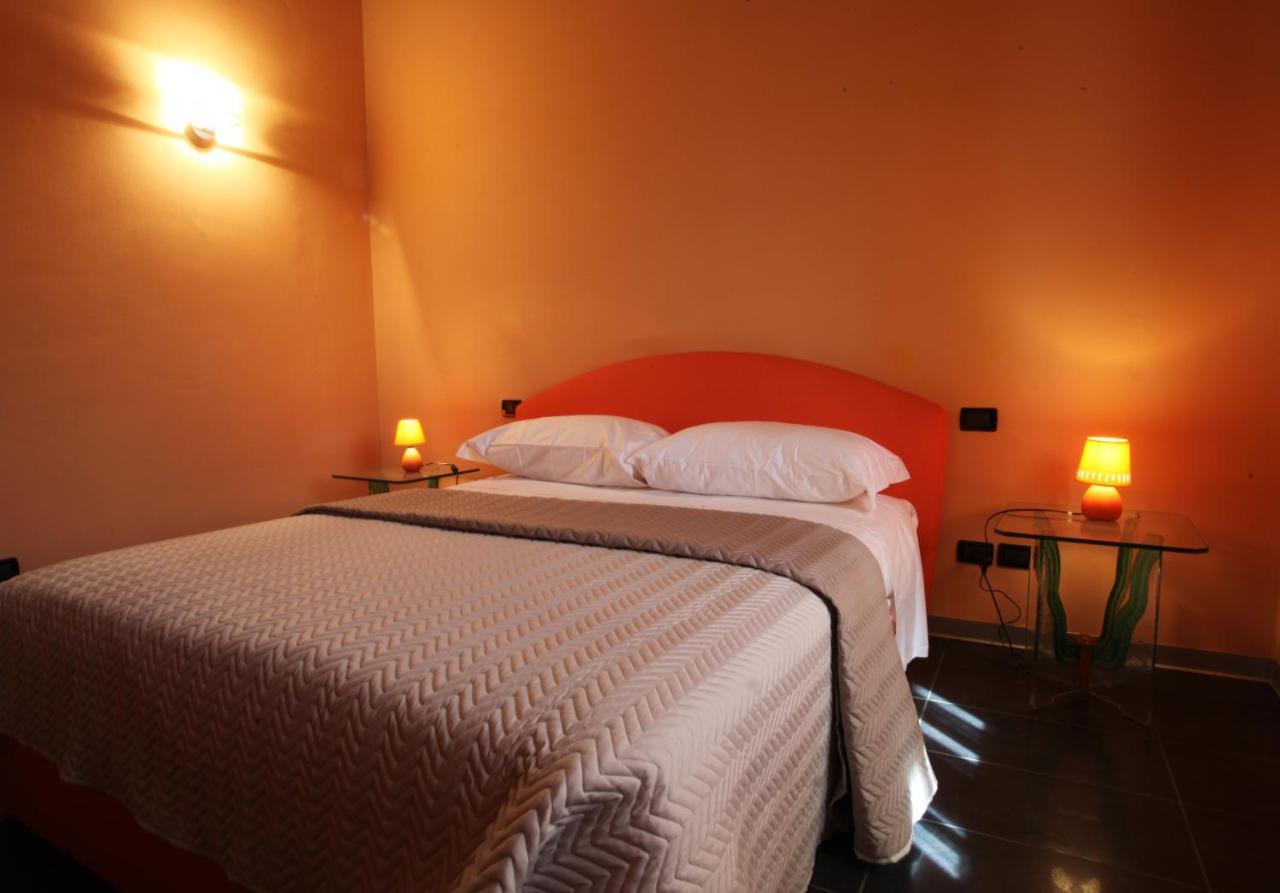 B&B Cascina Quaderna Castenedolo Exterior foto